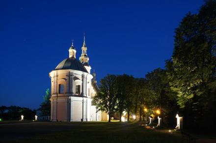 kaplica loretańska nocą